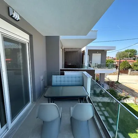 Emerald Luxury & Pool Ii