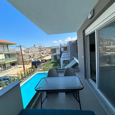 Emerald Luxury & Pool Ii * Ofrínion